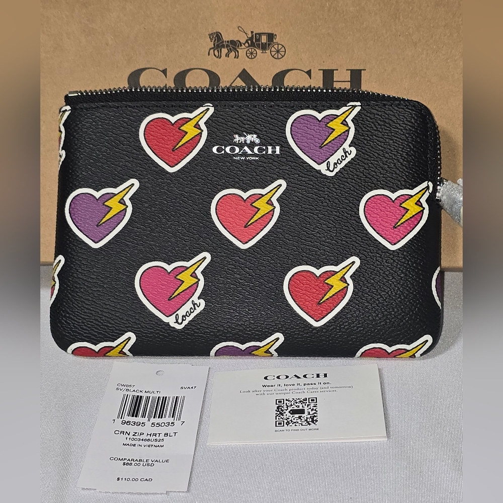 Brand New Coach Heart Wristlet